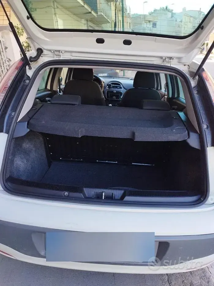 Usata Fiat Punto Evo 75 CV (55 kW) 2011 Bianco Utilitaria