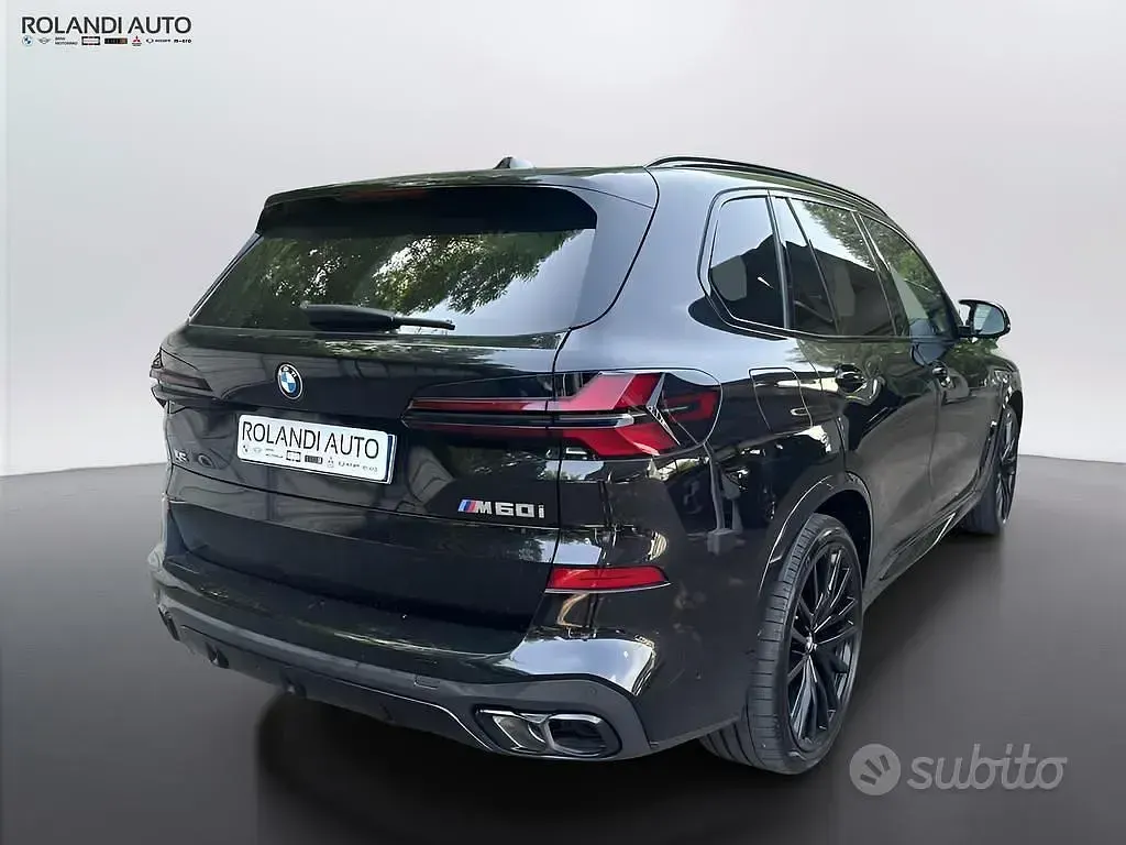 Begagnad BMW X5 M M Sport 530 HK (389 kW) 2024 Svart SUV