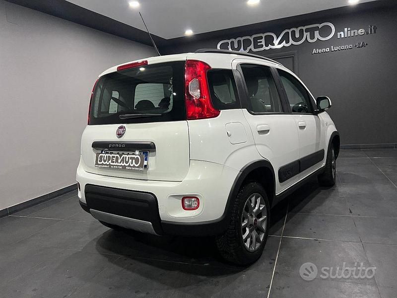 Usata Fiat Panda 4x4 S 95 CV (69 kW) 2017 Bianco Utilitaria