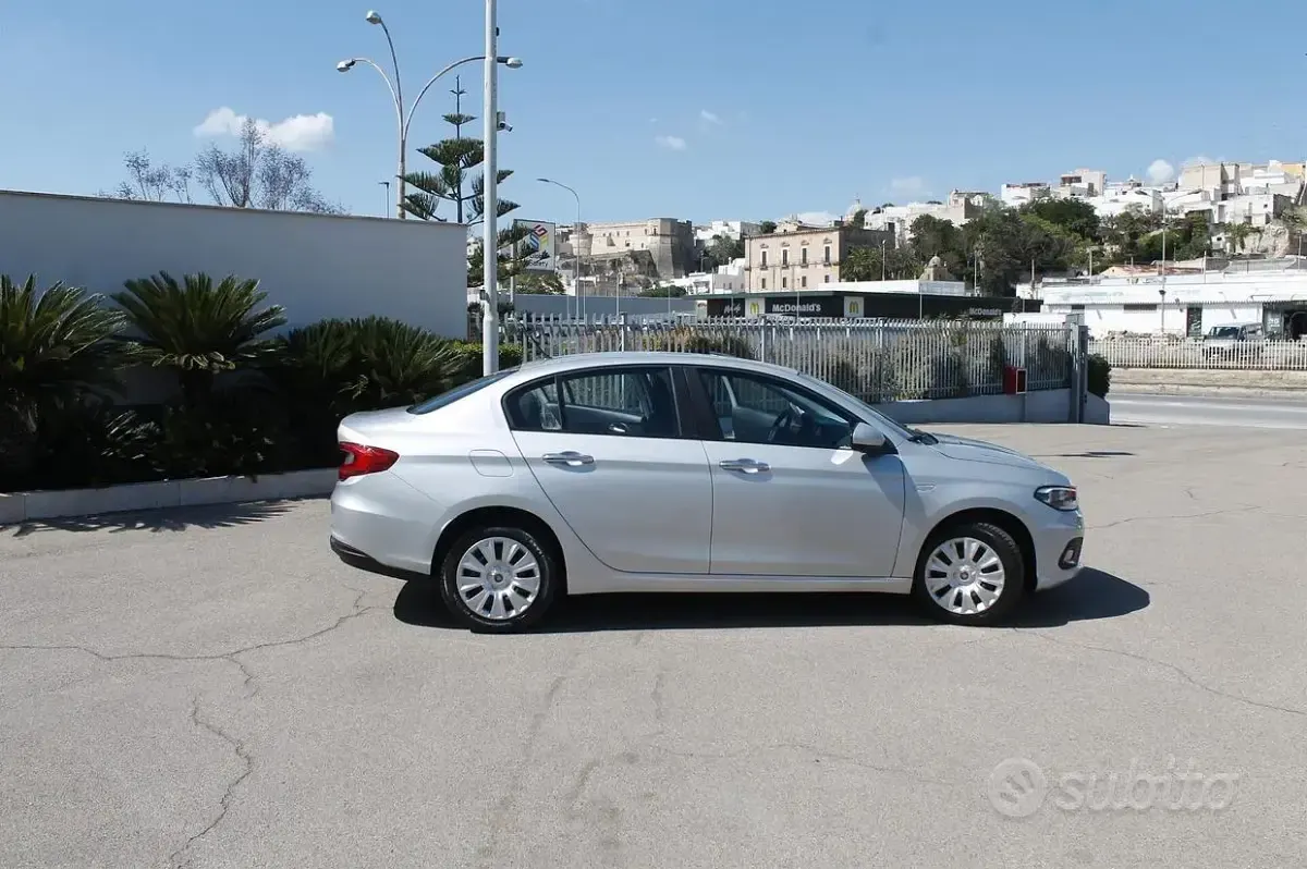 Usata Fiat Tipo Easy 95 CV (69 kW) 2019 Grigio Berlina