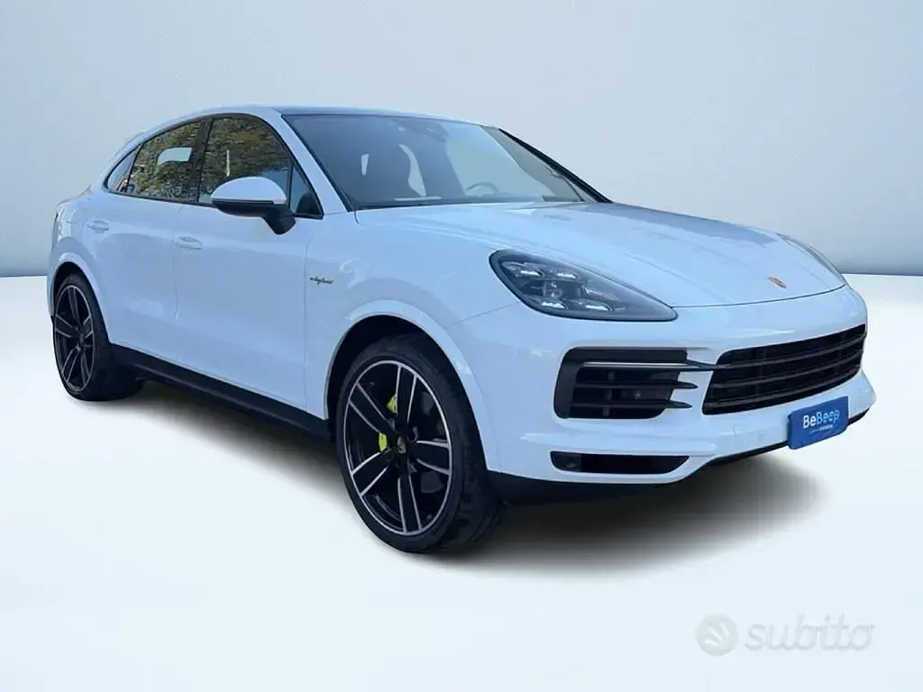 Usata Porsche Cayenne 340 CV (250 kW) 2021 Bianco pastello SUV
