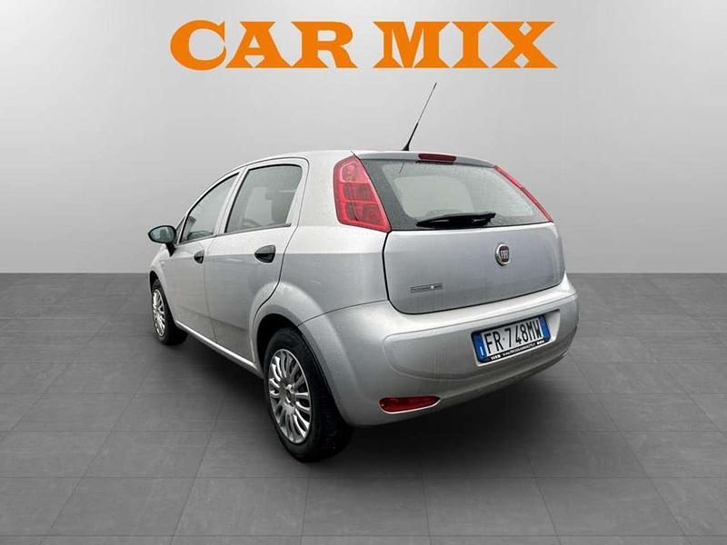 Usata Fiat Punto Street 69 CV (50 kW) 2018 Argento brillante Berlina