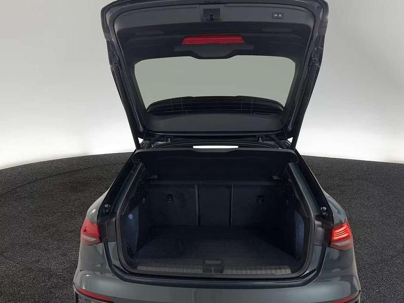 Usata Audi A3 S-Line 150 CV (110 kW) 2022 Grün metallic Berlina