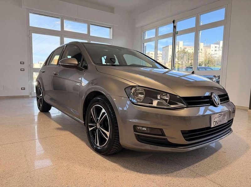 Usata VW Golf VII Trendline 105 CV (77 kW) 2013 Grigio Berlina