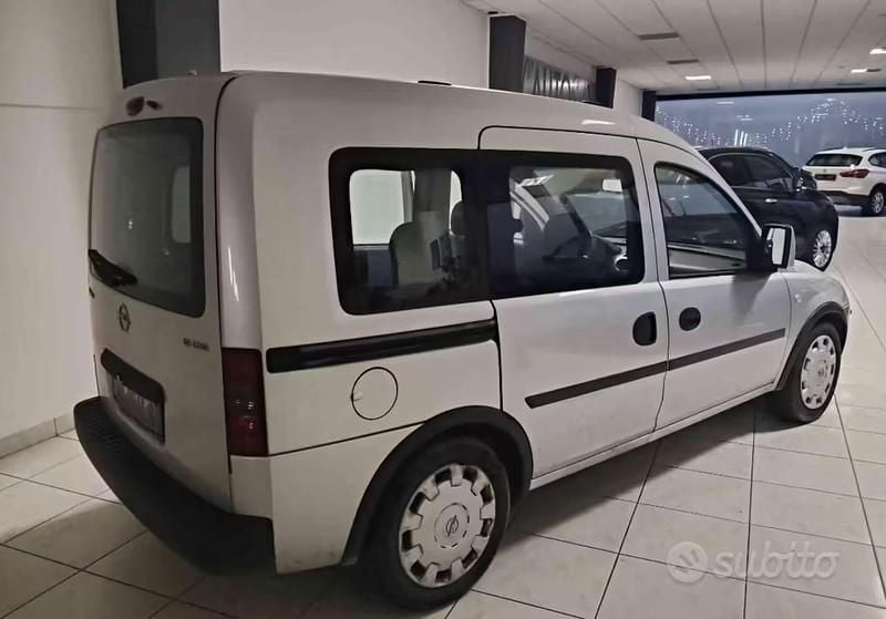 Occasion Opel Combo Enjoy 97 ch (71 kW) 2008 Gris Monospace