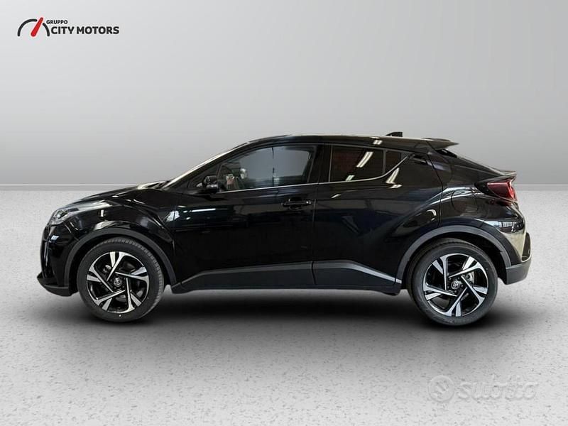 Second-hand Toyota C-HR Trend 122 CP (89 kW) 2020 Negru SUV