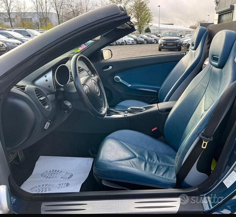 Usata Mercedes SLK200 163 CV (119 kW) 2004 Blu Cabrio