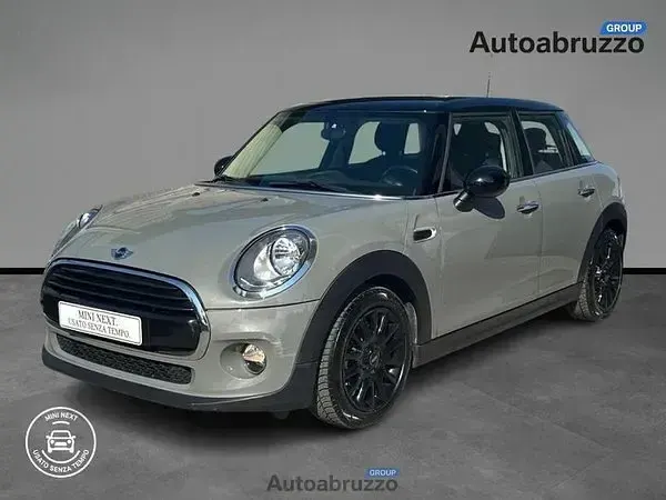 Usata Mini Cooper D 116 CV (85 kW) 2017 Utilitaria