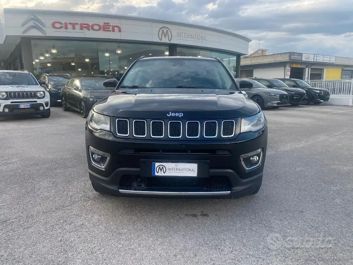 Usata Jeep Compass Limited 140 CV (102 kW) 2018 Nero SUV