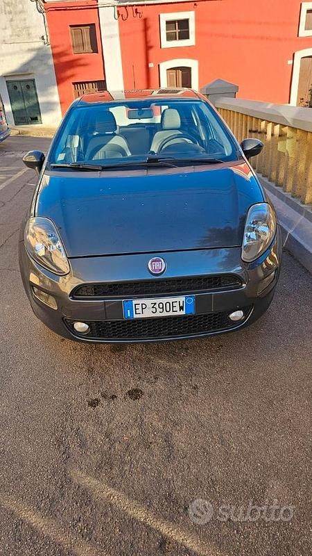 Usata Fiat Punto 78 CV (57 kW) 2012 Bianco Utilitaria