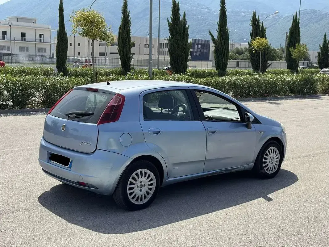 Usata Fiat Grande Punto 75 CV (55 kW) 2010 Utilitaria