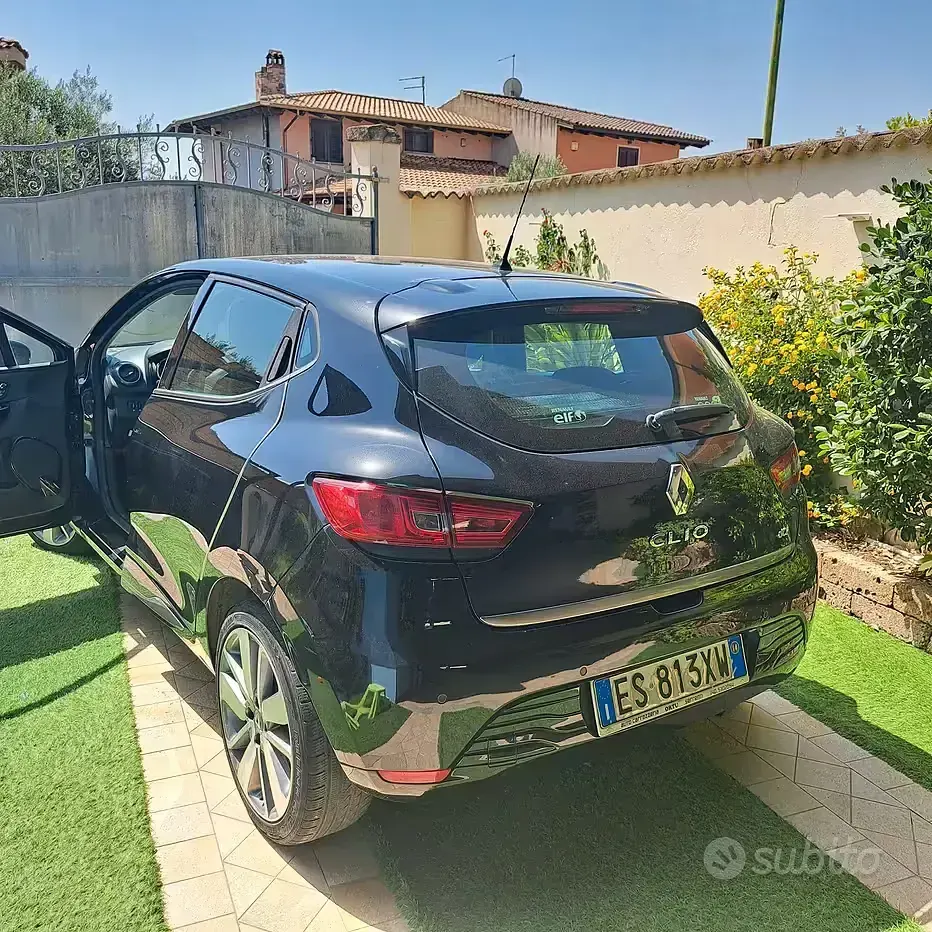 Usata Renault Clio 78 CV (57 kW) 2014 Nero Utilitaria