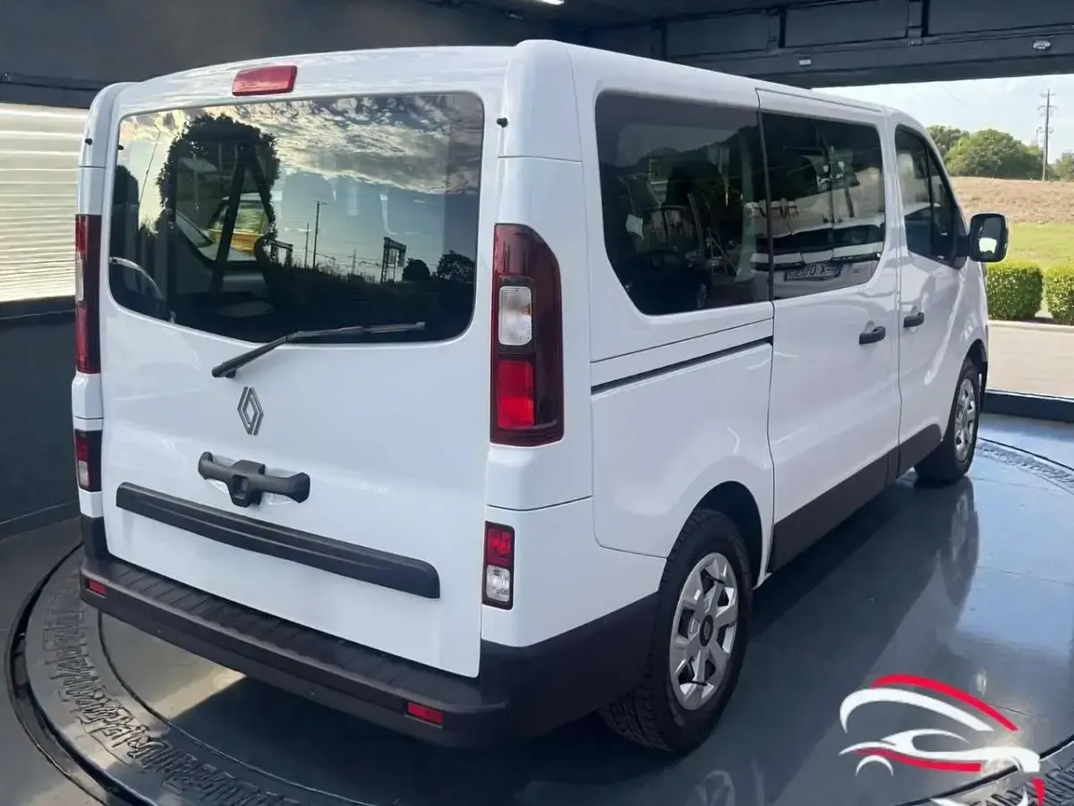 Usata Renault Trafic Equilibre 150 CV (110 kW) 2024 Bianco Monovolume