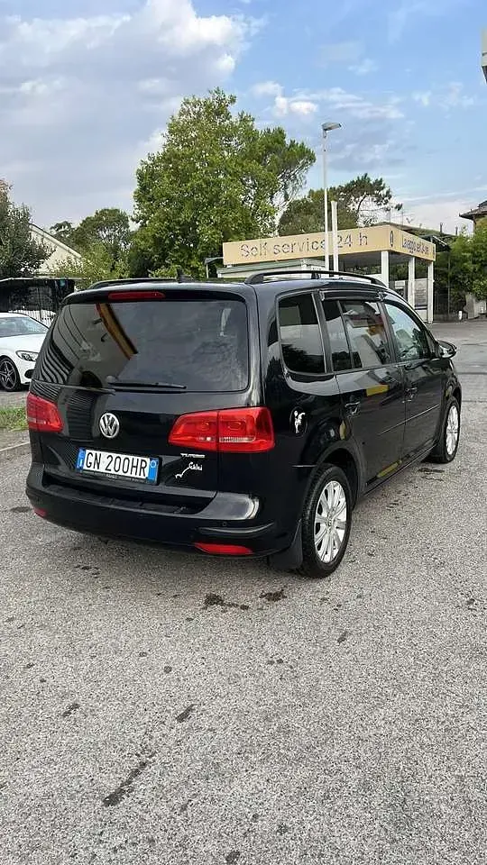 Usata VW Touran Trendline 105 CV (77 kW) 2012 Nero Monovolume