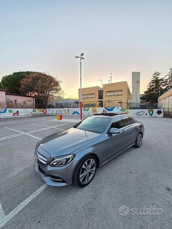 Usado Mercedes C200 136 CV (100 kW) 2015 Gris Berlina