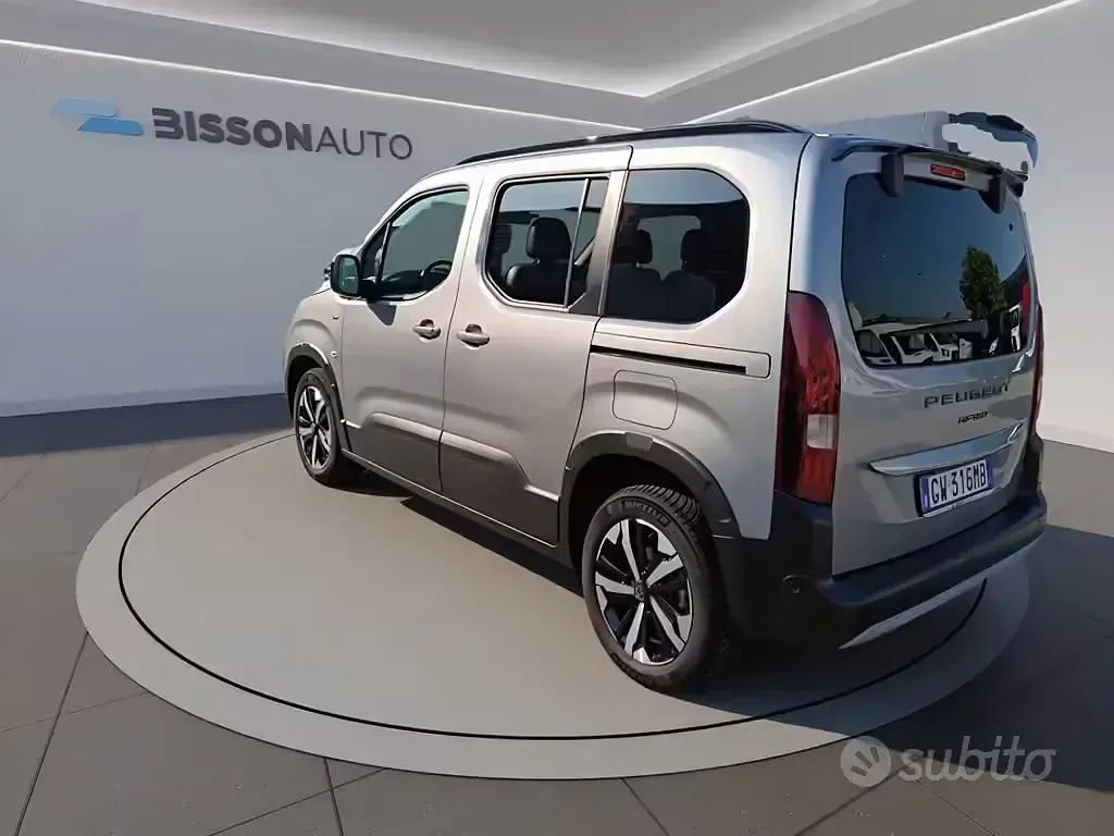 Usata Peugeot Rifter GTi 131 CV (96 kW) 2024 Grigio Monovolume