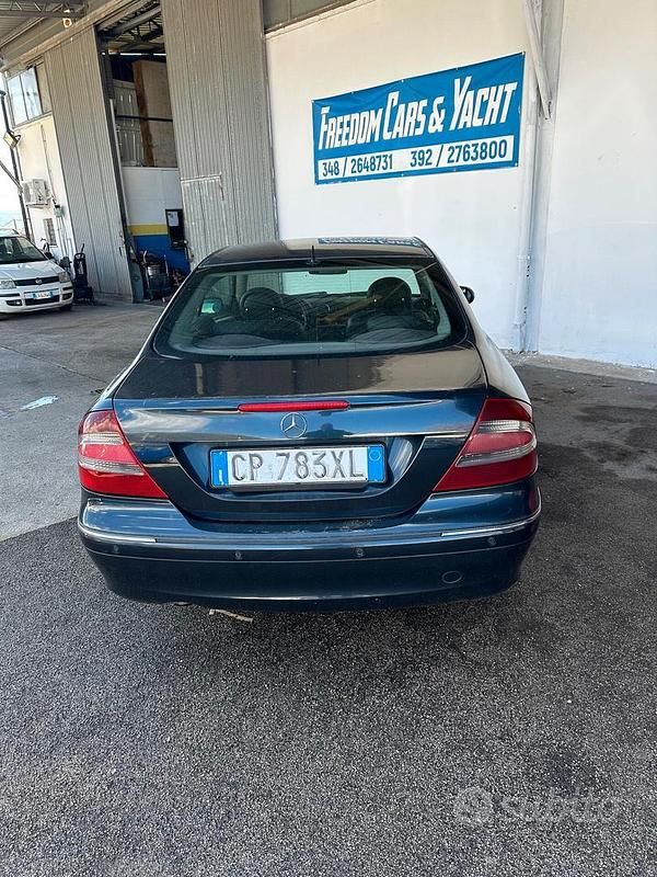 Usata Mercedes CLK270 Elegance 169 CV (124 kW) 2004 Blu Coupé