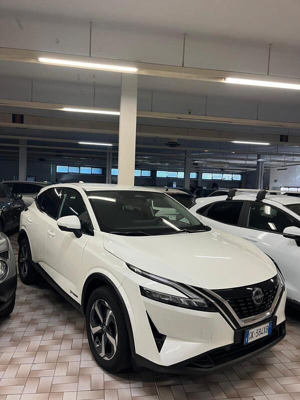 Bianco Usata 2023 Nissan Qashqai N-Connecta SUV | 28.000 € (Buon prezzo) - Immagine 1/4