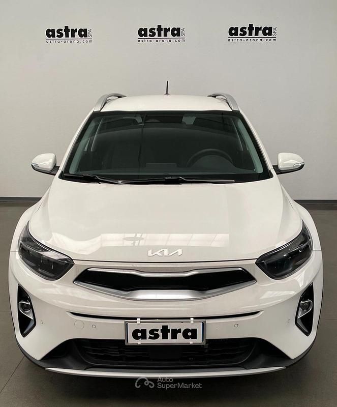 Usata Kia Stonic Style 101 CV (74 kW) 2023 Bianco SUV