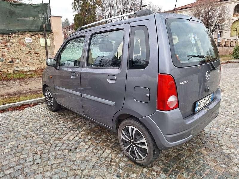 Usata Opel Agila Enjoy 80 CV (58 kW) 2006 Grigio