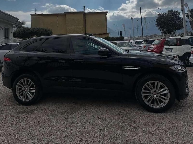 Usata Jaguar F-Pace Portfolio 179 CV (131 kW) 2018 Nero SUV