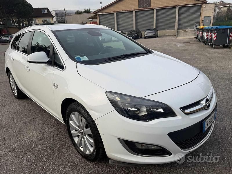 Usata Opel Astra S 110 CV (80 kW) 2014 Bianco Station wagon