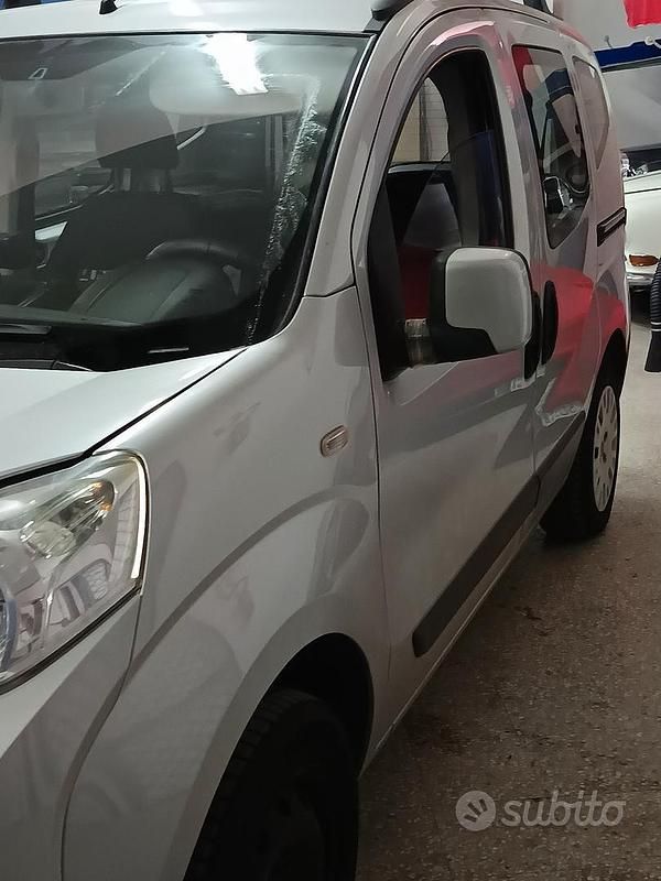 Usata Fiat Qubo Trekking 77 CV (56 kW) 2013 Grigio Monovolume