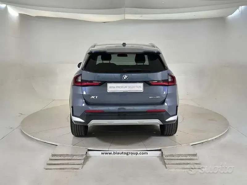 Usata BMW X1 136 CV (100 kW) 2023 Grigio SUV