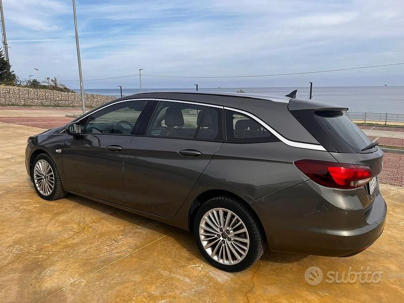 Usata Opel Astra 136 CV (100 kW) 2015 Grigio Station wagon