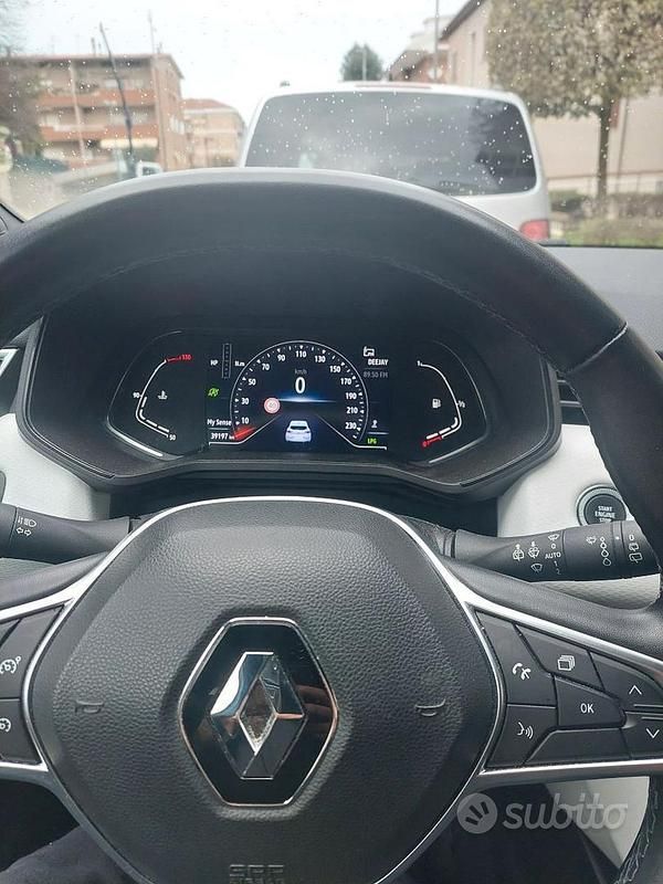 Usata Renault Clio V Intens 101 CV (74 kW) 2023 Bianco Berlina