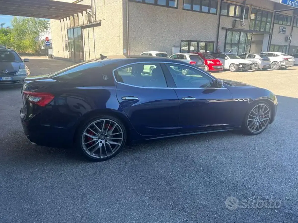 Usata Maserati Ghibli 275 CV (202 kW) 2017 Blu Berlina