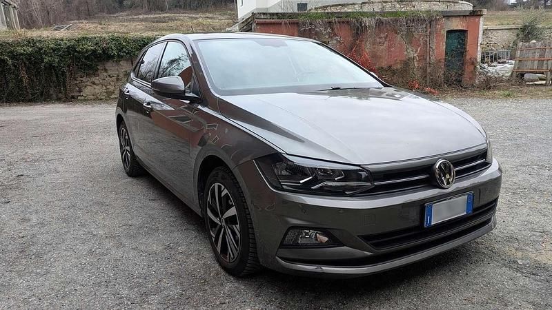 Usata VW Polo Comfortline 95 CV (69 kW) 2018 Grigio Utilitaria