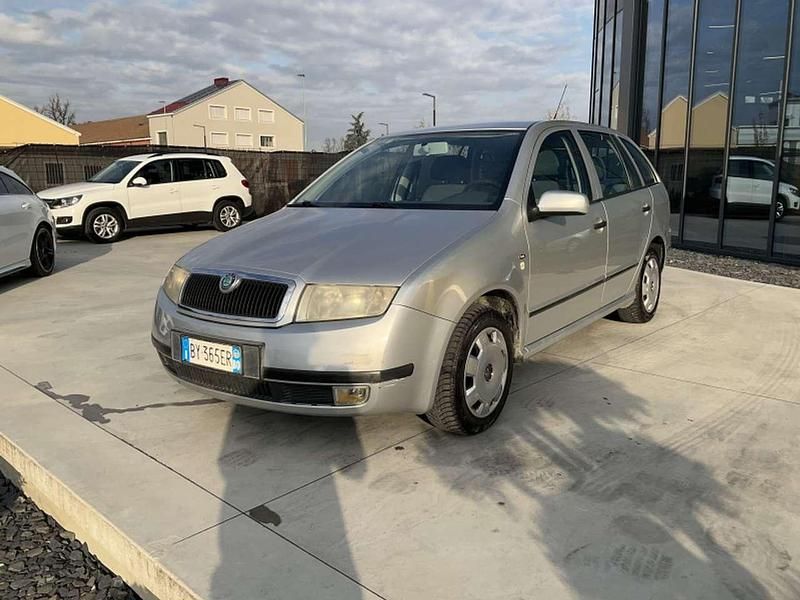 Usata Skoda Fabia Comfort 75 CV (55 kW) 2002 Argento Station wagon
