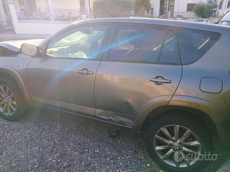 Usata Toyota 4 Runner 2019 Marrone SUV