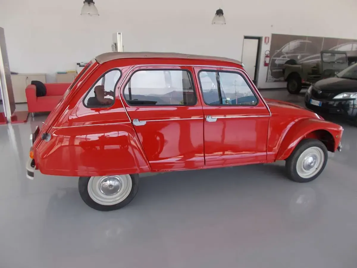 Usata Citroën Dyane 31 CV (22 kW) 1975 Rosso Utilitaria