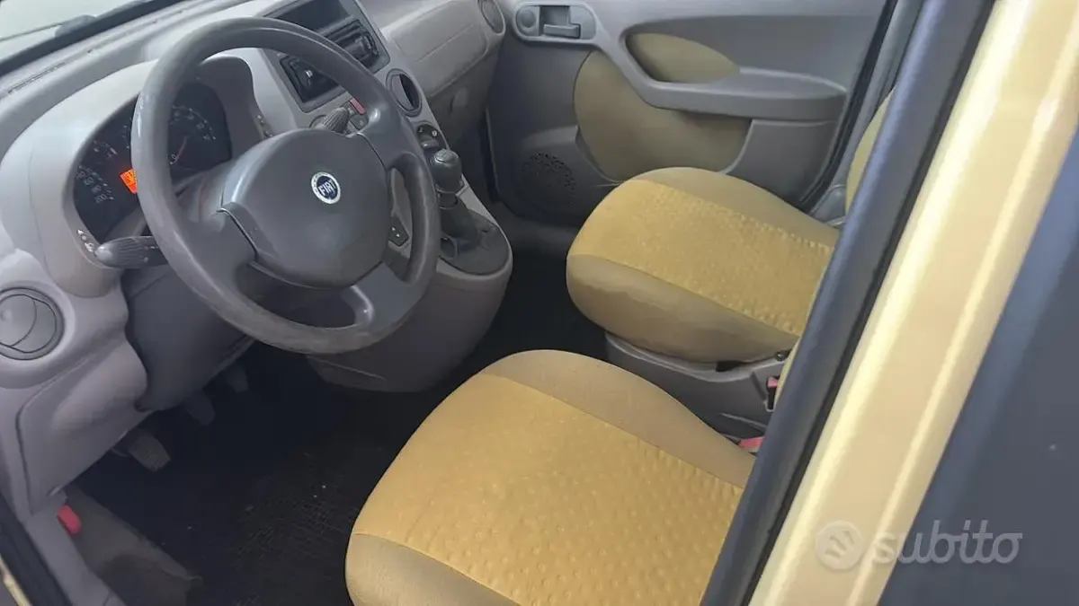 Usata Fiat Panda Dynamic 60 CV (44 kW) 2004 Giallo Utilitaria