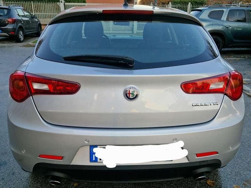 Usata Alfa Romeo Giulietta Business 150 CV (110 kW) 2016 Grigio Berlina