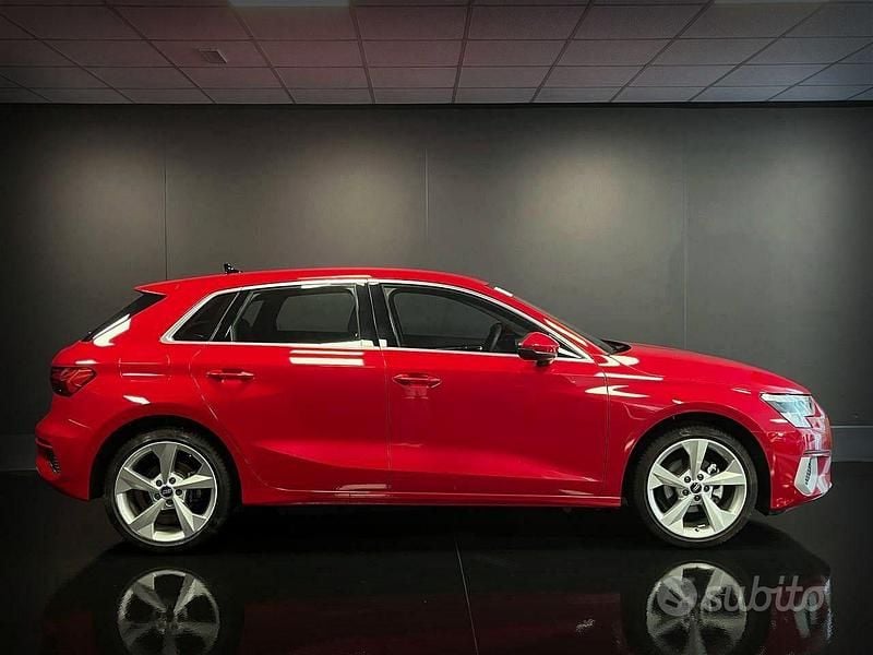 Usata Audi A3 Business 190 CV (139 kW) 2023 Rosso Berlina