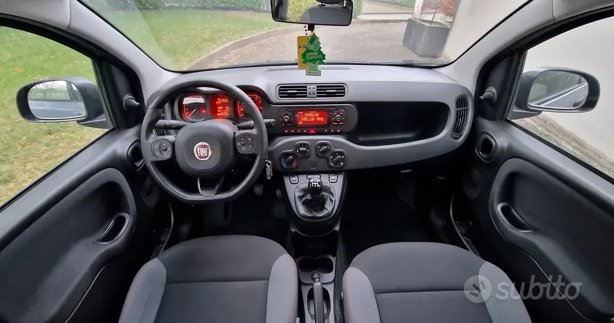 Usata Fiat Panda 69 CV (50 kW) 2019 Grigio Utilitaria