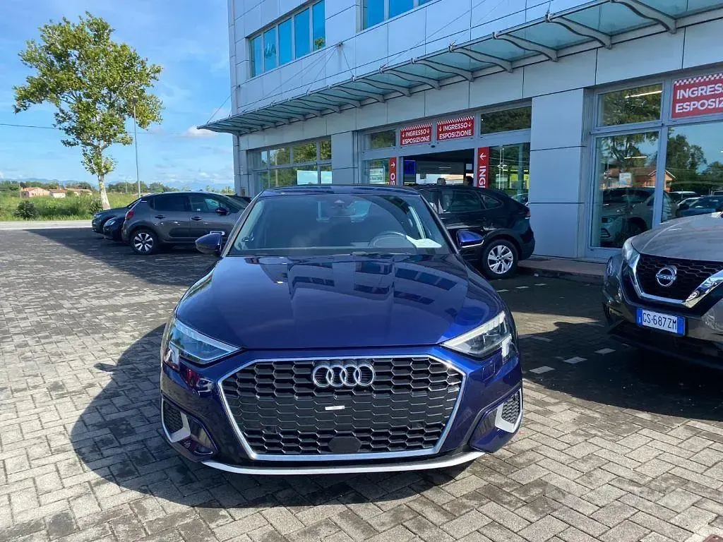 Usata Audi A3 Business 150 CV (110 kW) 2021 Blu Berlina