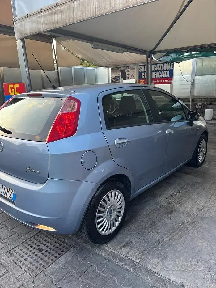 Usata Fiat Grande Punto Active 77 CV (56 kW) 2006 Bluazzurro Utilitaria