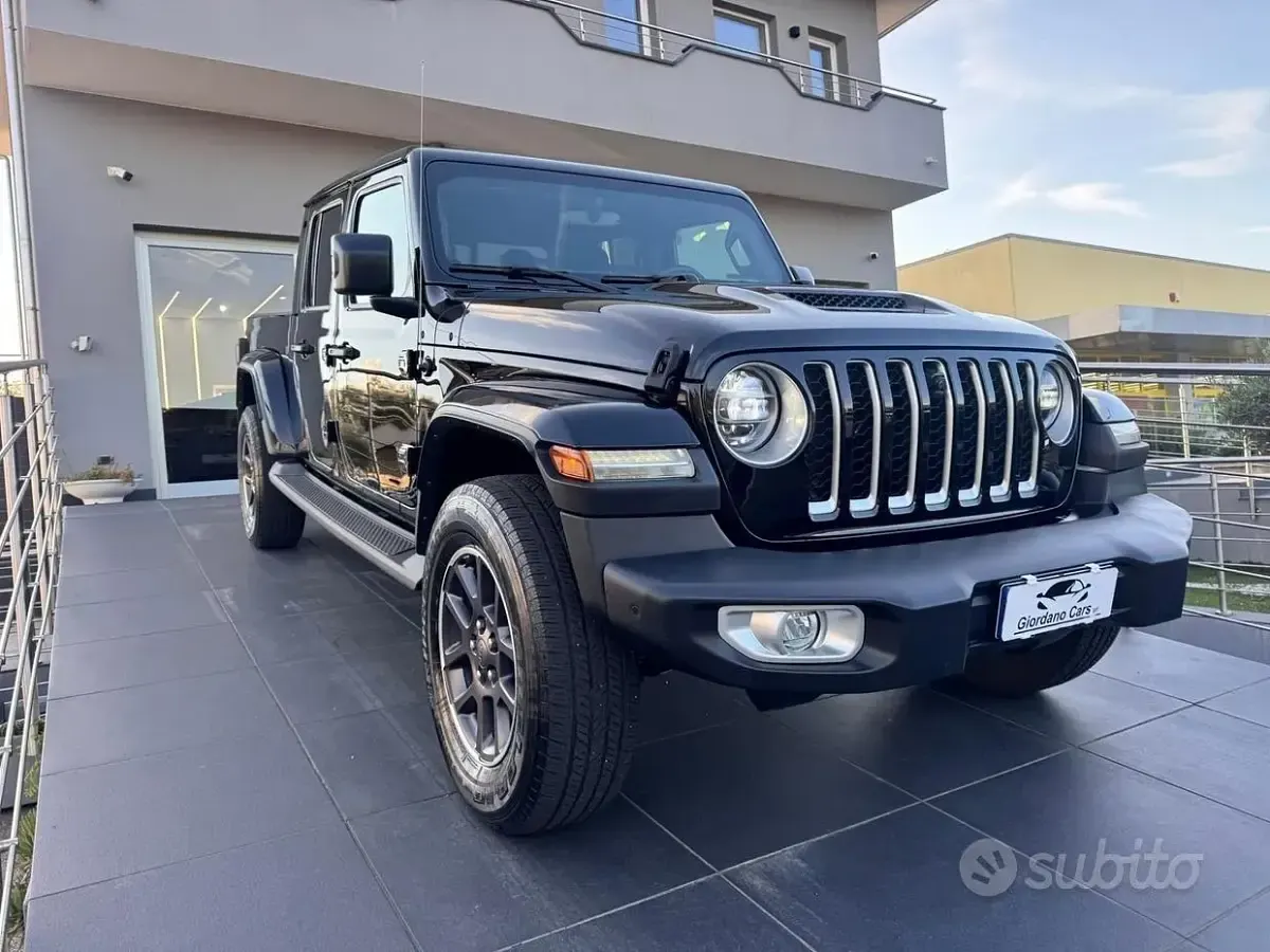Usata Jeep Gladiator Overland 264 CV (194 kW) 2021 Nero Pick-up