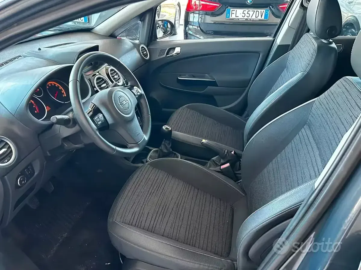 Usata Opel Corsa 85 CV (62 kW) 2015 Grigio Utilitaria