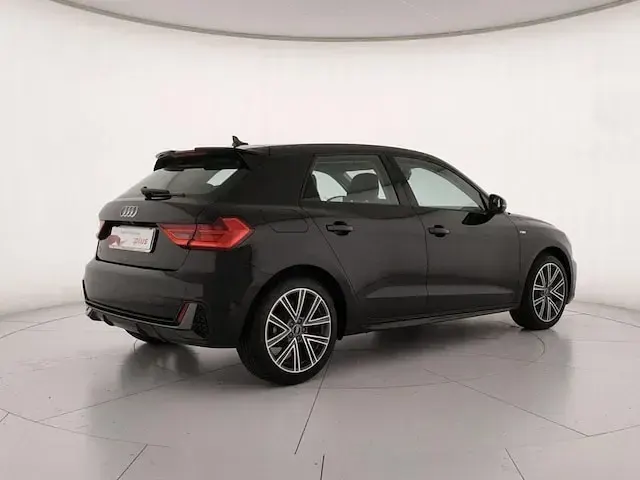 Nuova Audi A1 Sportback S-Line 116 CV (85 kW) 2026 Grigio freccia perla Utilitaria