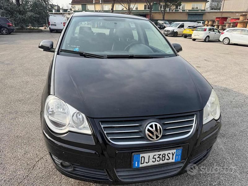 Usata VW Polo Sportline 69 CV (50 kW) 2007 Nero Utilitaria