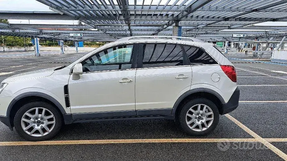 Usata Opel Antara 163 CV (119 kW) 2011 Bianco SUV