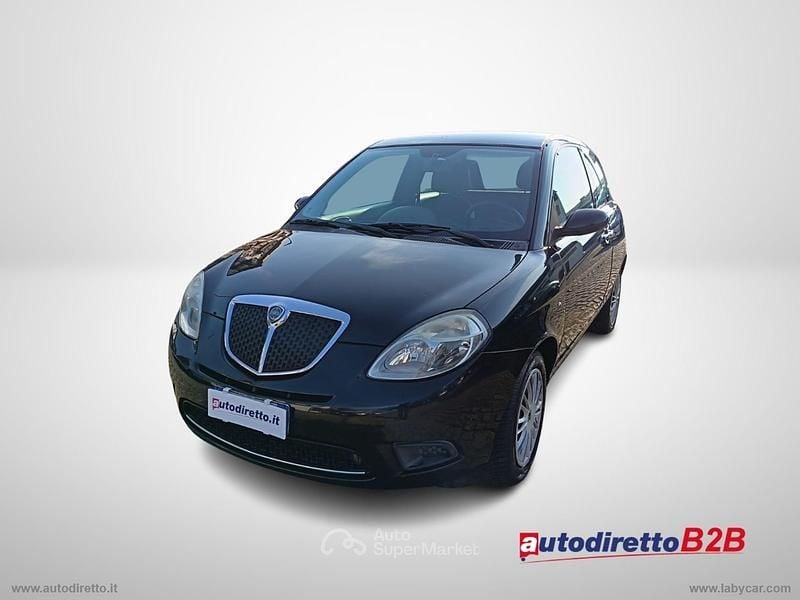 Usata Lancia Ypsilon 60 CV (44 kW) 2009 Nero Utilitaria