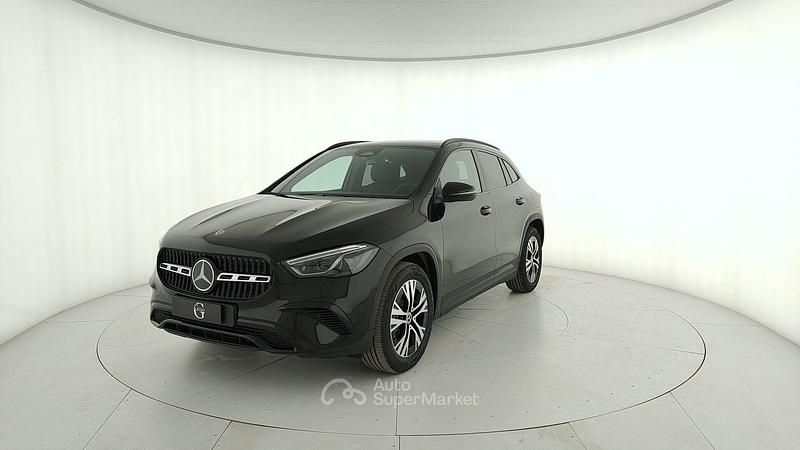 Nero Nuova 2026 Mercedes GLA200 SUV | 43.990 € (Ottimo prezzo) - Immagine 1/4