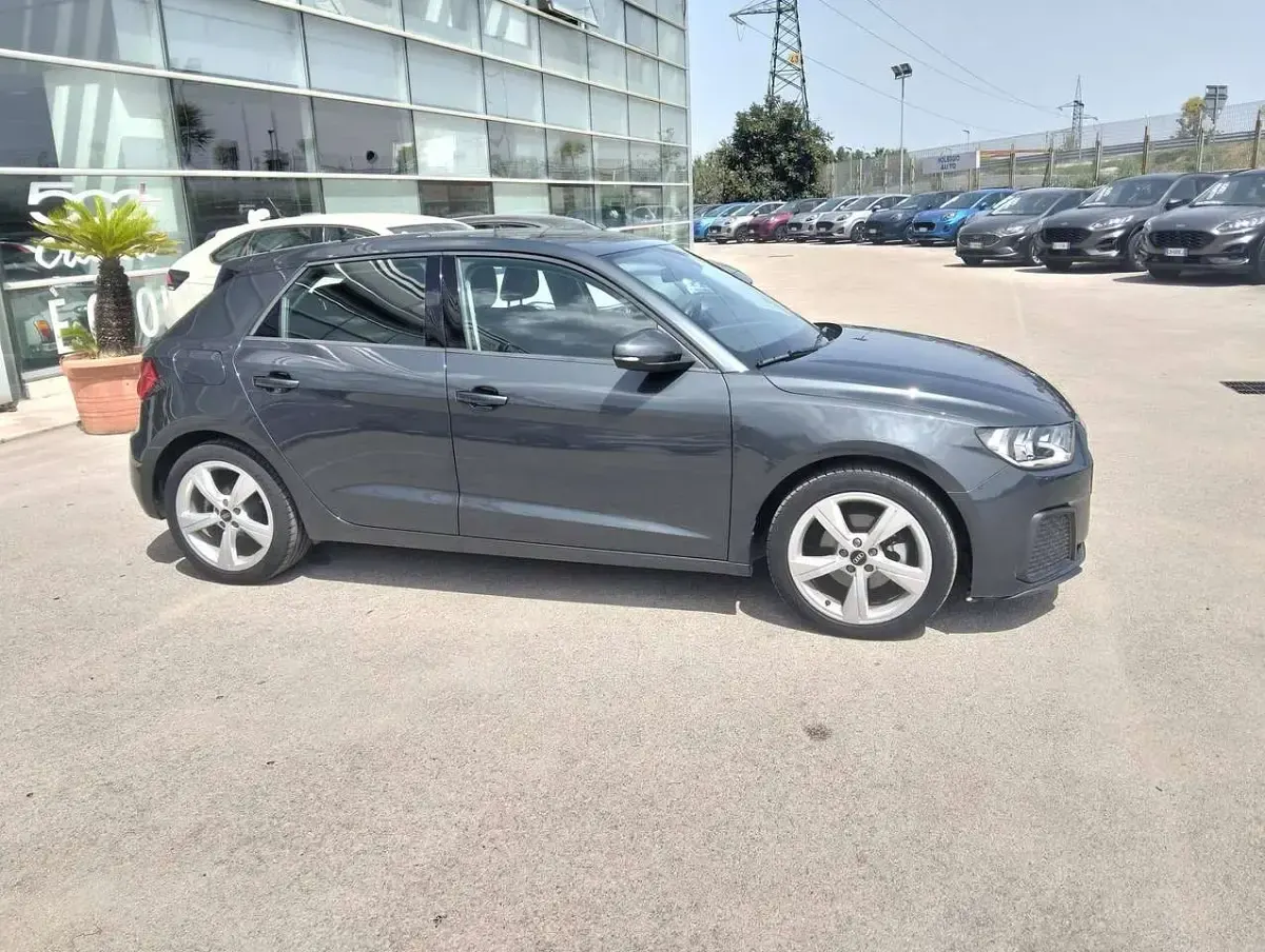 Usata Audi A1 Sportback Ambiente 110 CV (80 kW) 2020 Manattan grey metallic Utilitaria