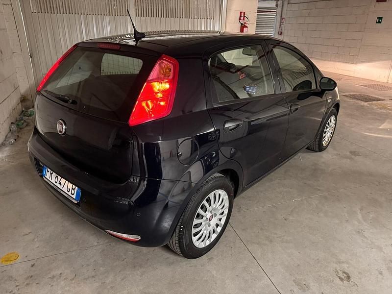 Usata Fiat Punto Street 95 CV (69 kW) 2018 Blu Utilitaria